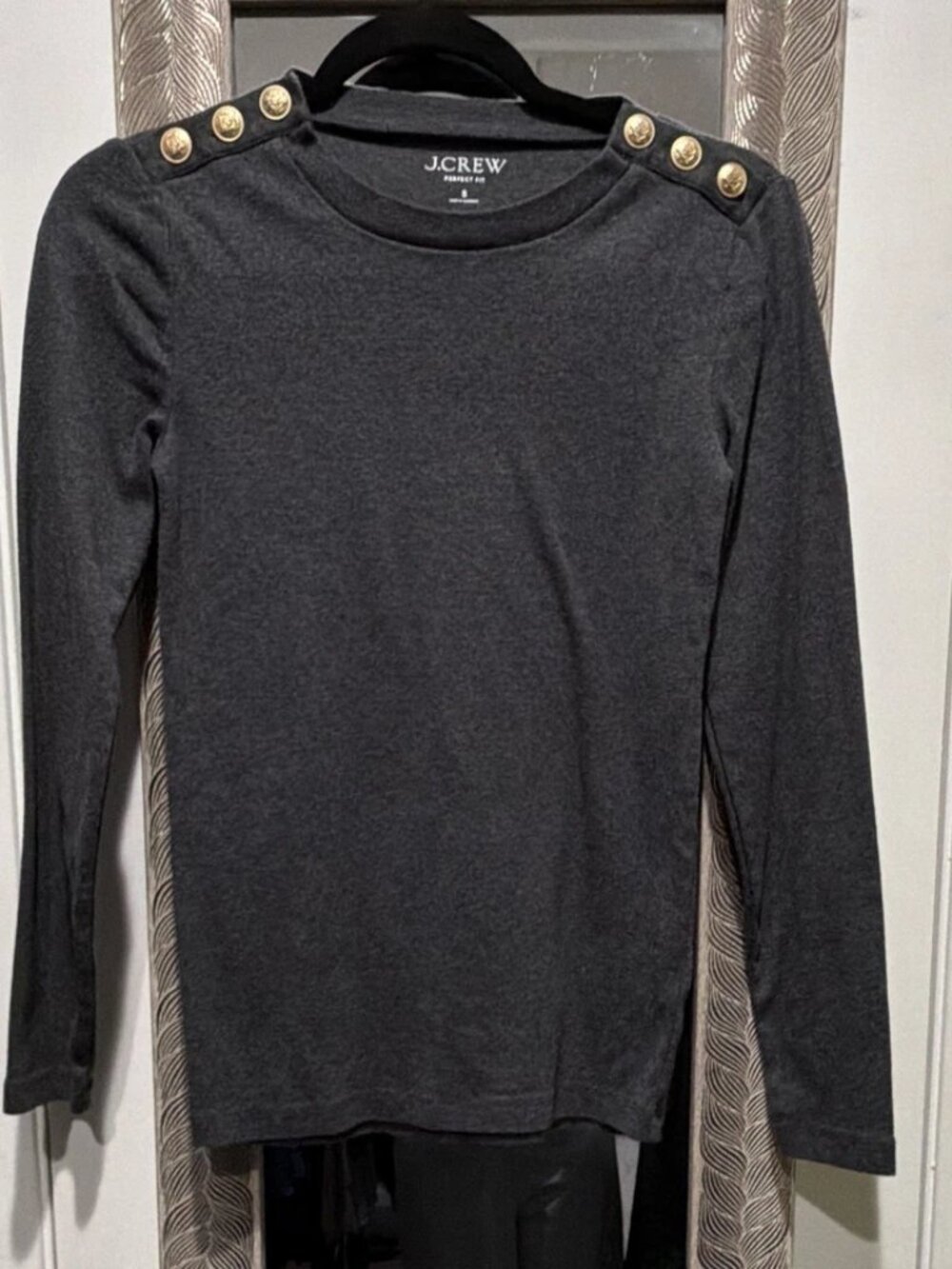 Black long-sleeved sweater